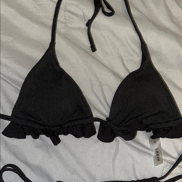 Black shein bikini - Picture 4 of 5